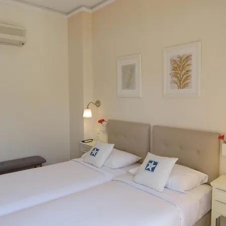 Alexandris Hotel *